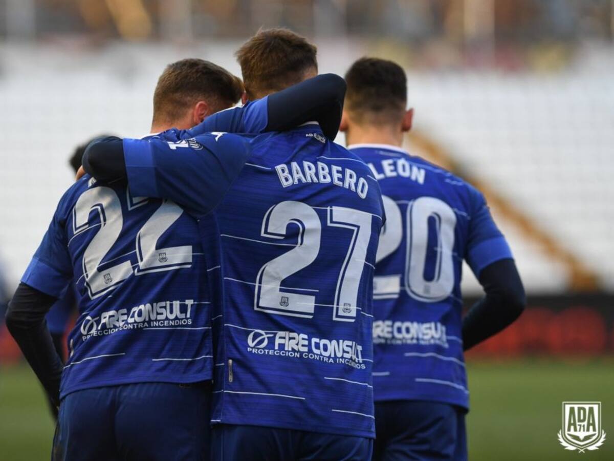 2-1. El Rayo gana al Alcorcón y sigue intratable en Vallecas