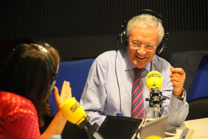 El que fuera jefe de prensa de Adolfo Suárez, Fernando Ónega presenta su nuevo libro 'Puedo prometer y prometo'