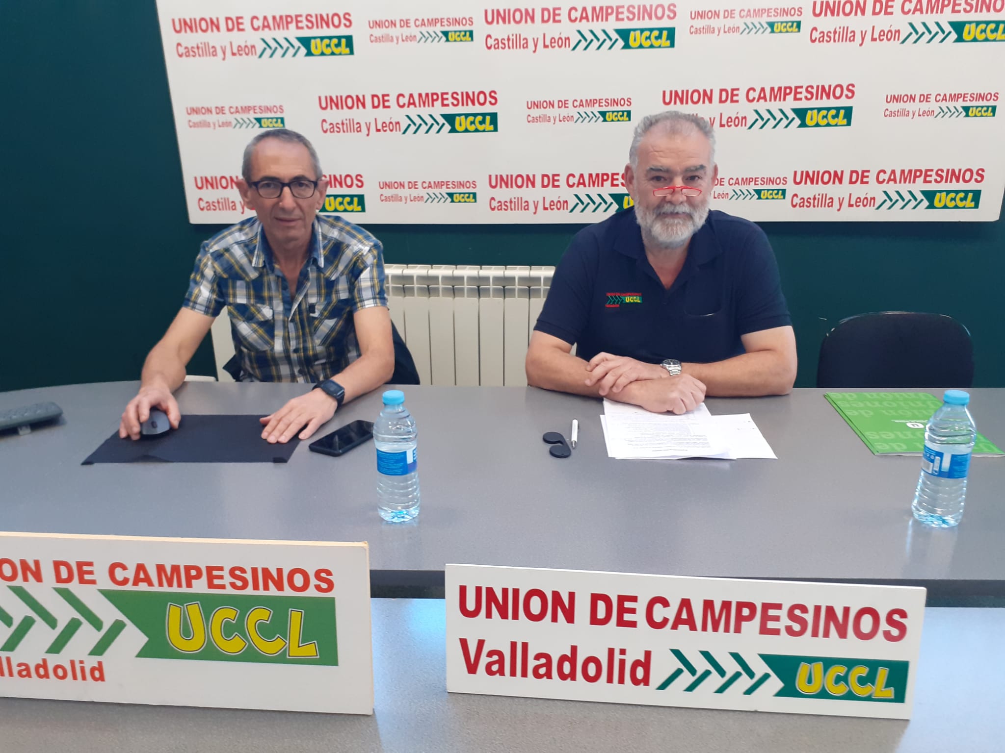 Responsables de la Unión de Campesinos de Valladolid durante la rueda de prensa