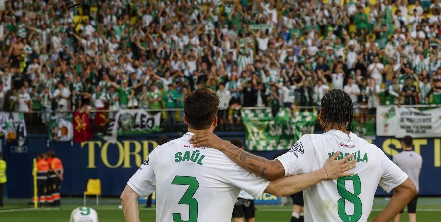 Saúl y Mboula, al final del partido.