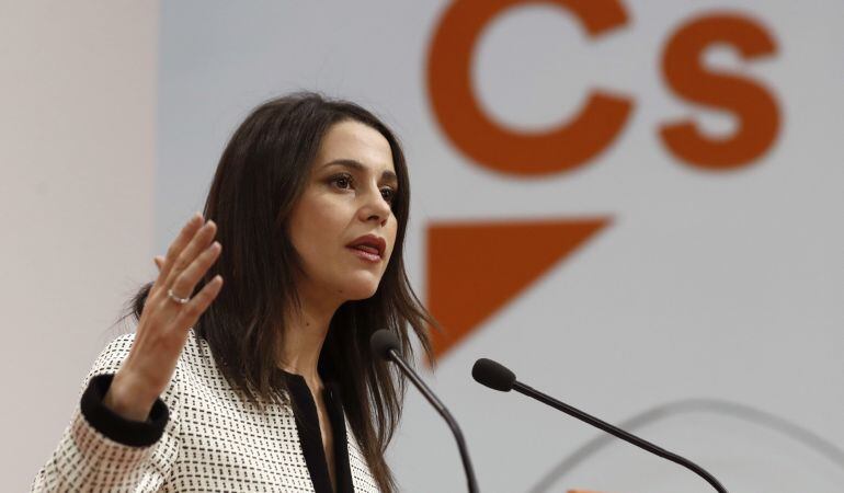 La nueva portavoz de Ciudadanos, Inés Arrimadas, tras la reunión de la Ejecutiva del partido.