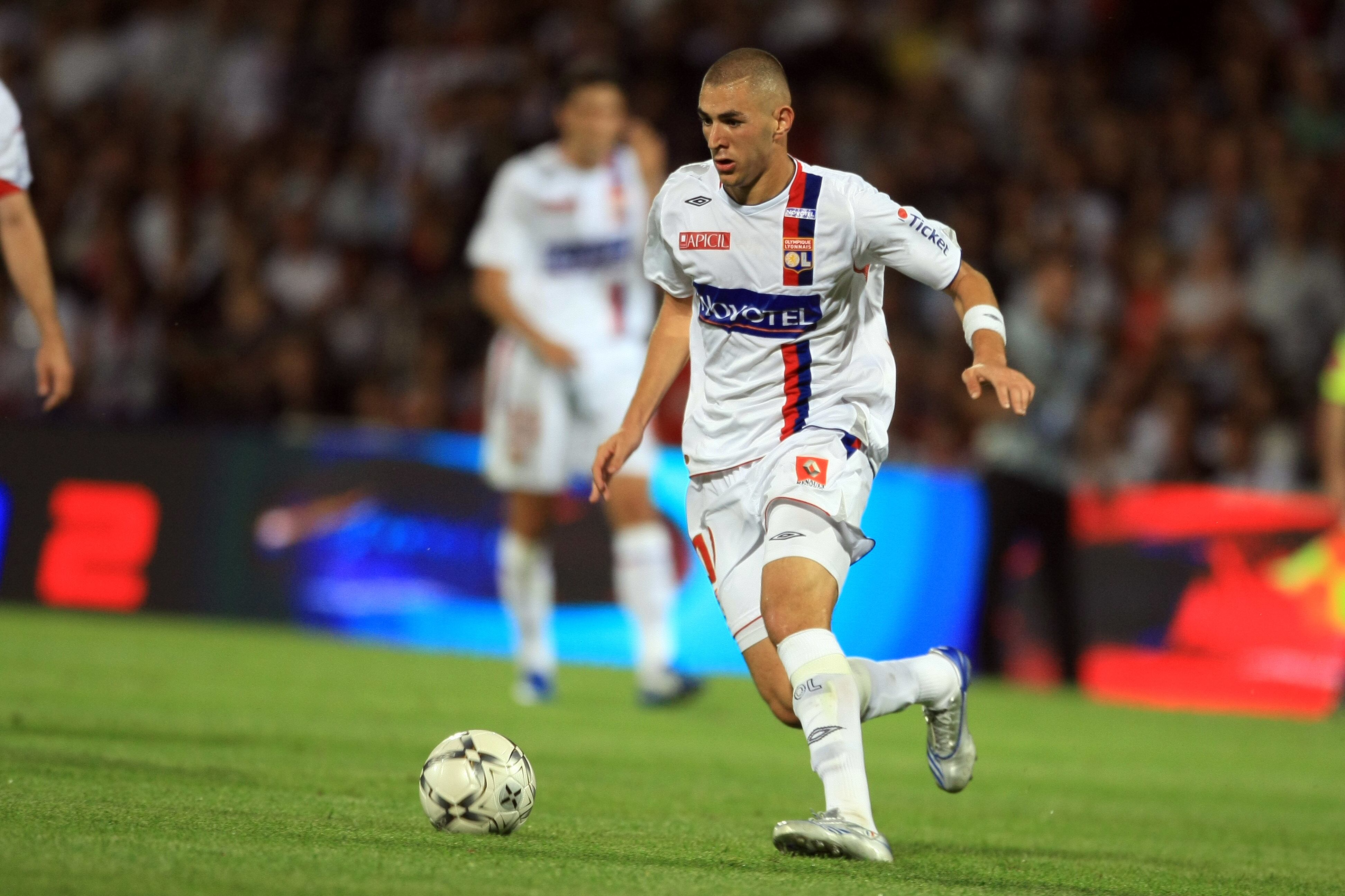 Karim Benzema, durante un partido en su etapa en el Olympique de Lyon