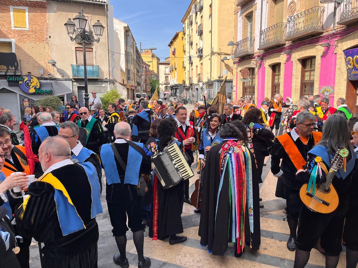 Huesca se llena de música y colorido con el IV Encuentro de Tunas de Aragón