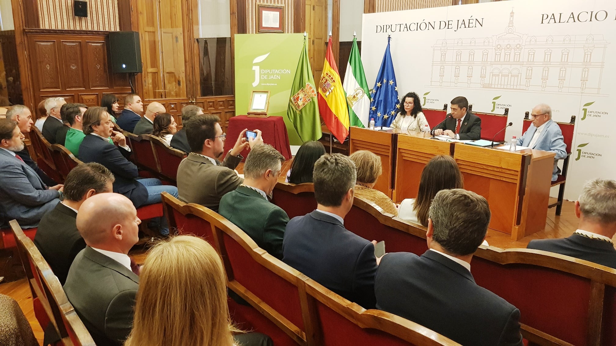 Acto reconocimiento Hijo Adoptivo a Miguel Hernández en Diputación de Jaén.