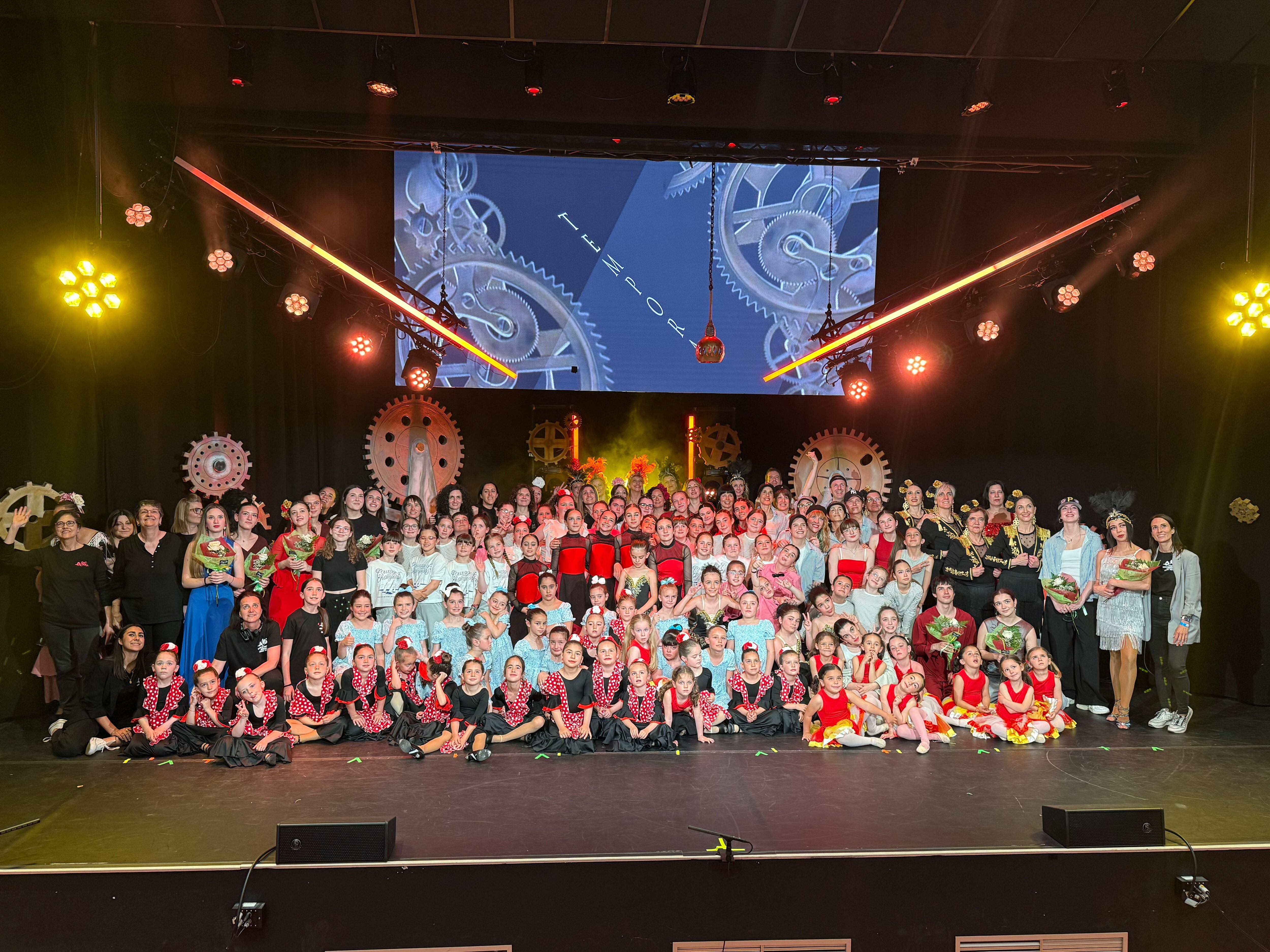 Más de 2.000 espectadores avalan Guardo en Danza de AMGu