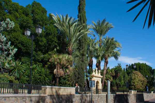 Imagen del jardín del Malecón desde el paseo del mismo nombre. turismodemurcia.es