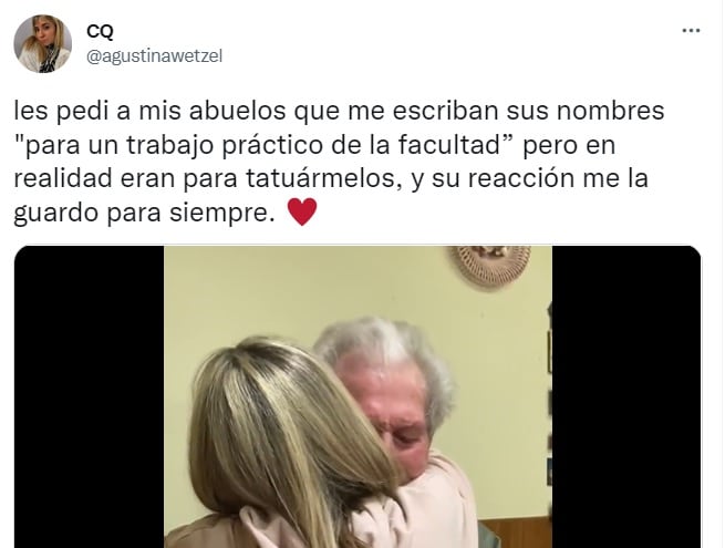 La entrañable reacción de un abuelo al ver el tatuaje de su nieta roba el corazón a cerca de 150 mil personas en redes.