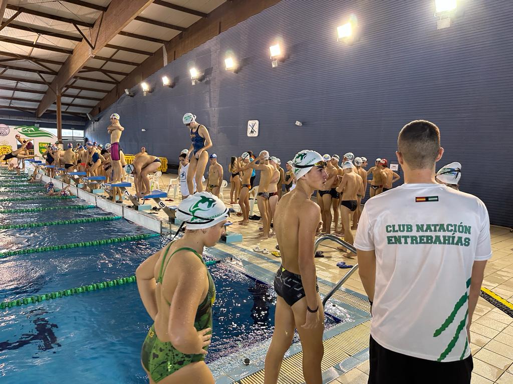 Gran actuación  del DVV Jerez natación en el campo de Gibraltar