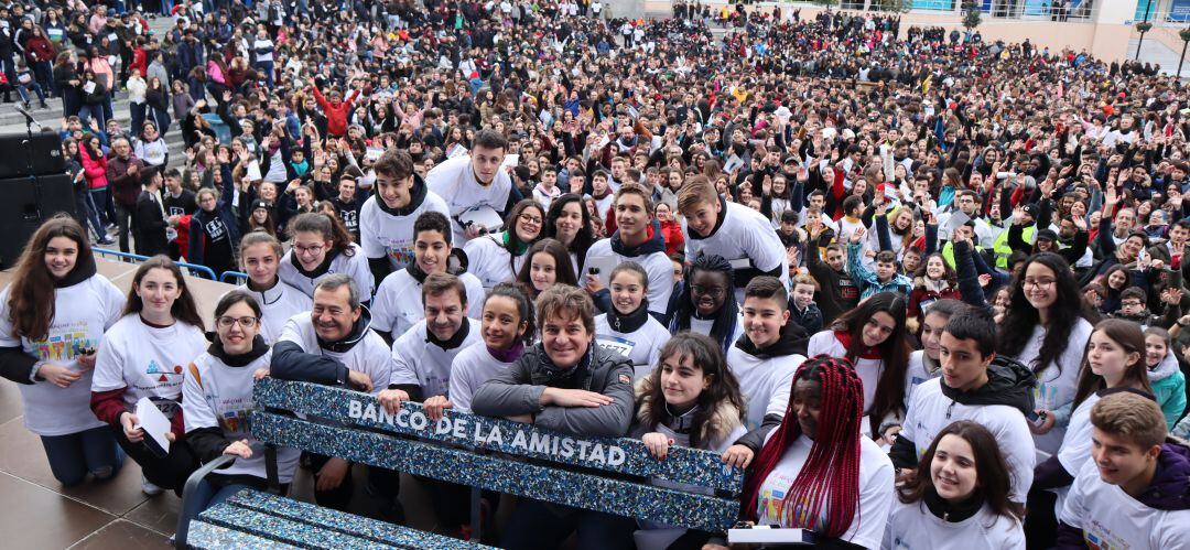 La II Marcha contra el Acoso Escolar, organizada por el Ayuntamiento de Fuenlabrada, ha terminado en la plaza de la Constitución. 