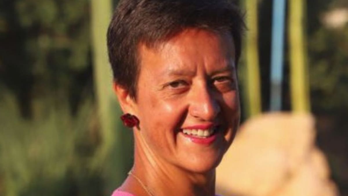 "Los becarios nos contagian su ilusión, buen hacer y juventud"