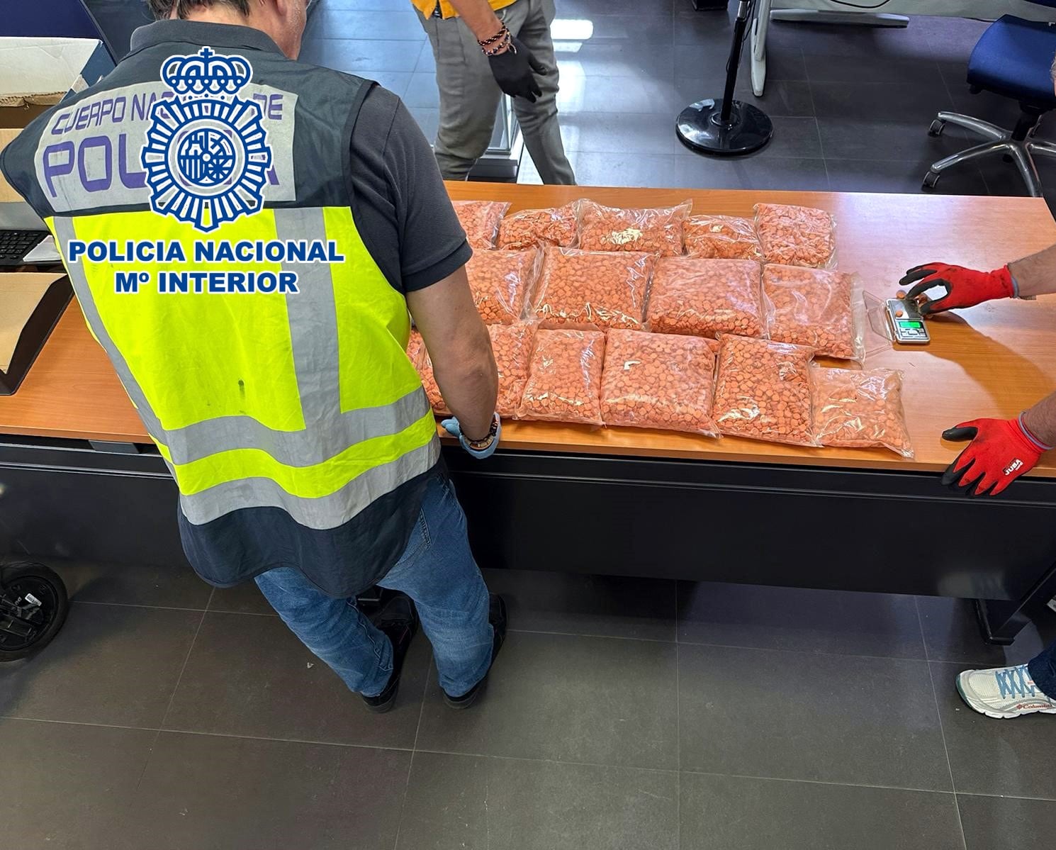 Golpe al tráfico internacional de pastillas de éxtasis en Alicante