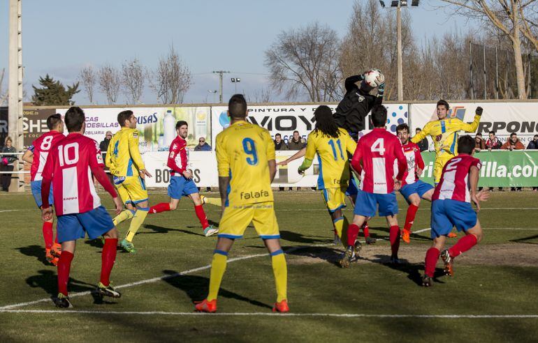 La Arandina dio un paso atrás en sus aspiraciones tras caer en Tordesillas