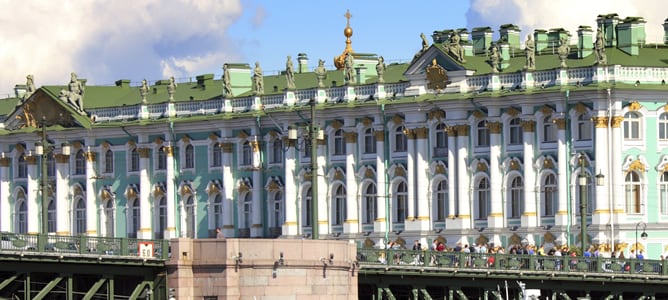 Fachada del museo ruso del Hermitage, en San Petersburgo.