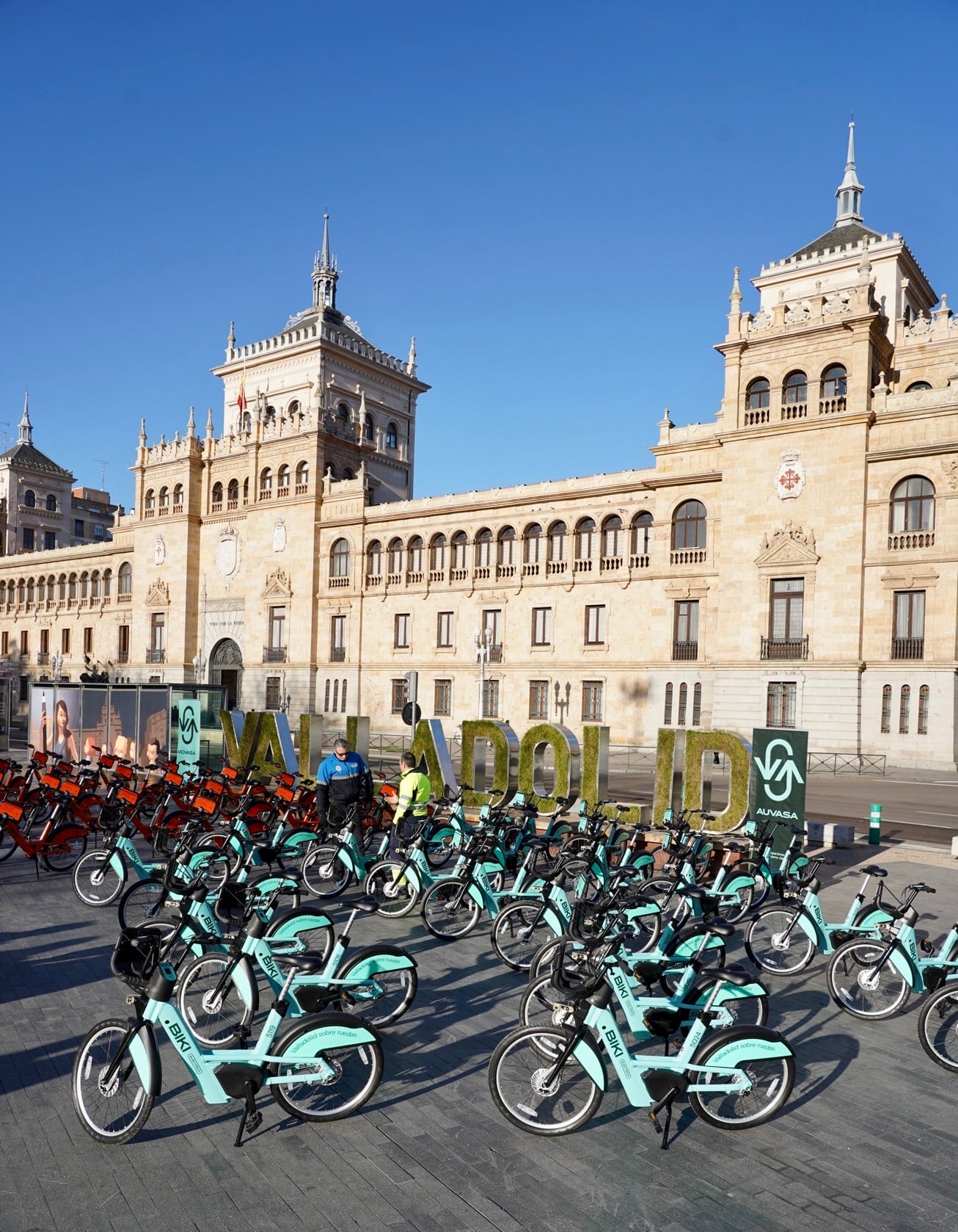 Presentación del nuevo servicio de alquiler público de bicicletas BIKI