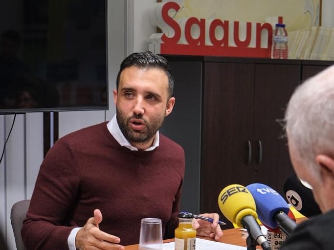 Darío Moreno, alcalde de Sagunt, durante un desayuno informativo con la prensa.