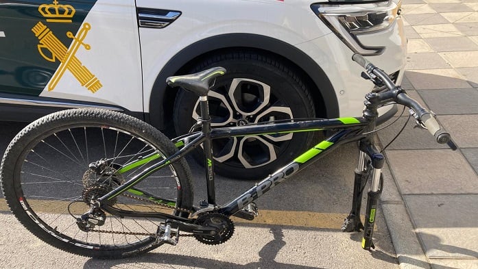 Una de las bicicletas recuperadas por la Guardia Civil