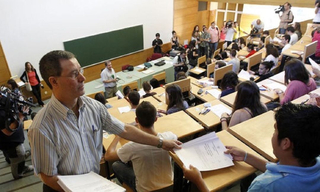 Pretenden &quot;plantear algunas actividades académicas presenciales, en el contexto de una planificación de retorno progresivo a la actividad&quot;