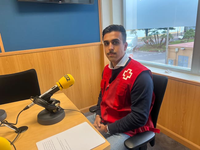 Ginés, voluntario en emergencias, explica cómo se activa el protocolo sanitario y humanitario en una de las rutas migratorias más duras