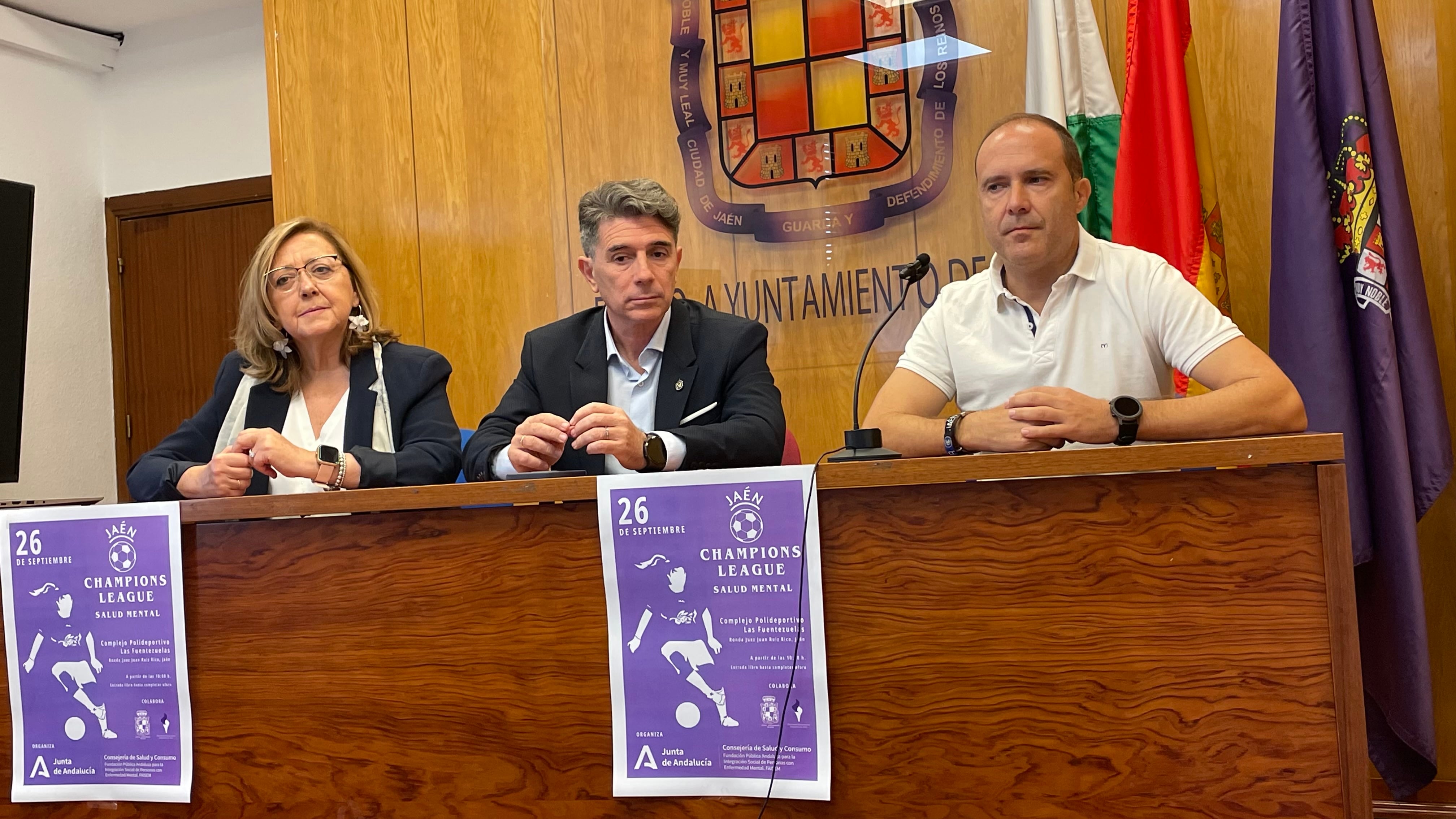 Las autoridades de FAISEM junto al Concejal de deportes del Ayuntamiento de Jaén, Chema Álvarez.