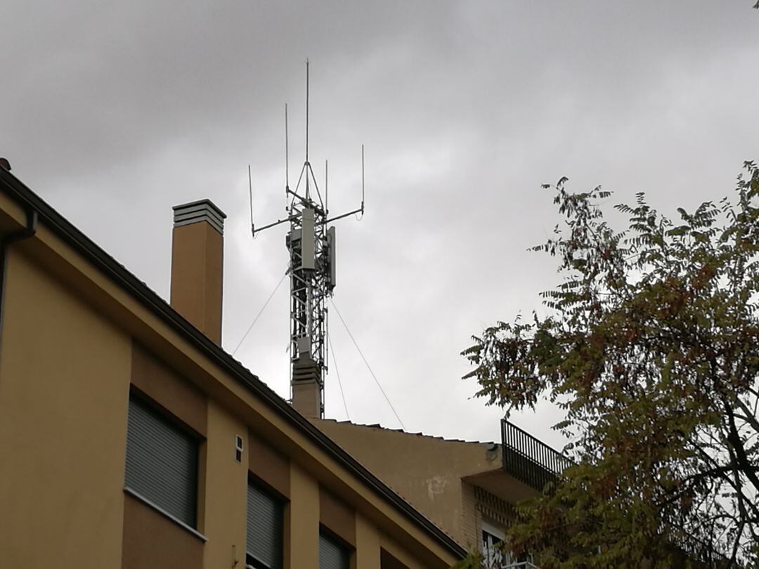 Las instalaciones de Telefónica en Caño Grande es donde se ha isntalado esta primera antena