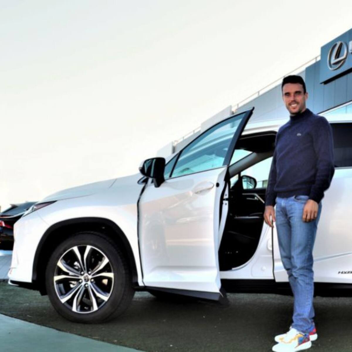 Lexus y Roberto Bautista renuevan su acuerdo de colaboración