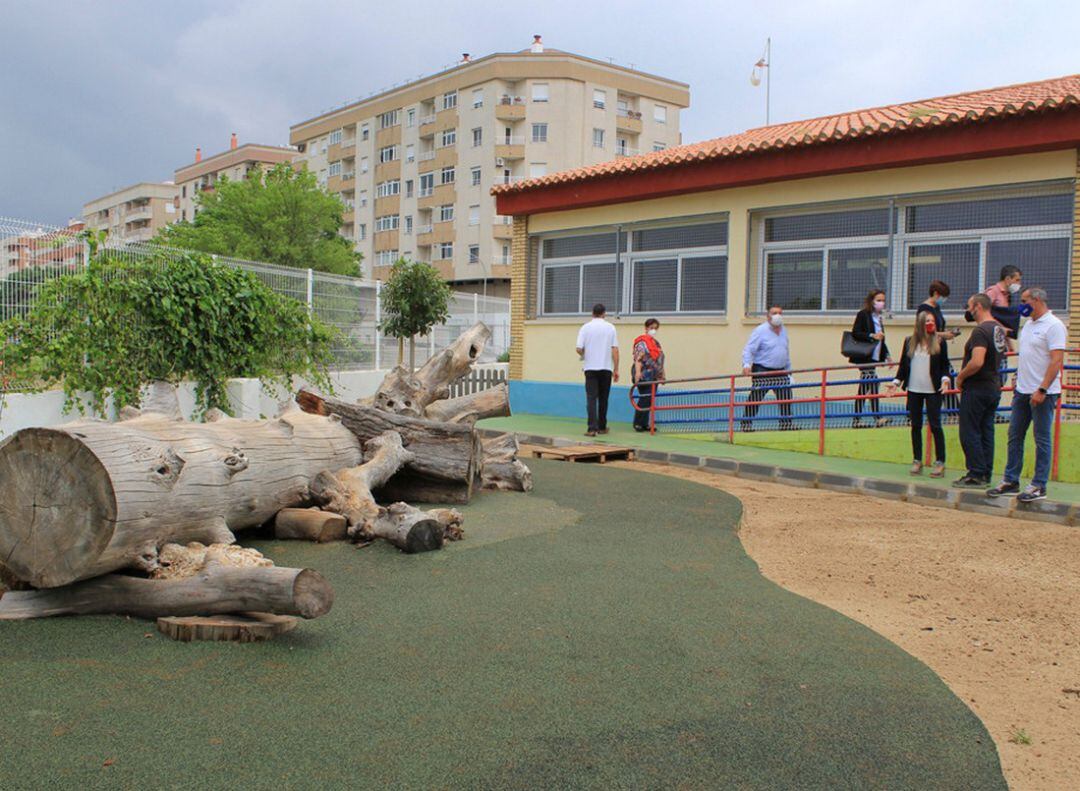 Mejoras en el colegio Lluís Vives de Oliva