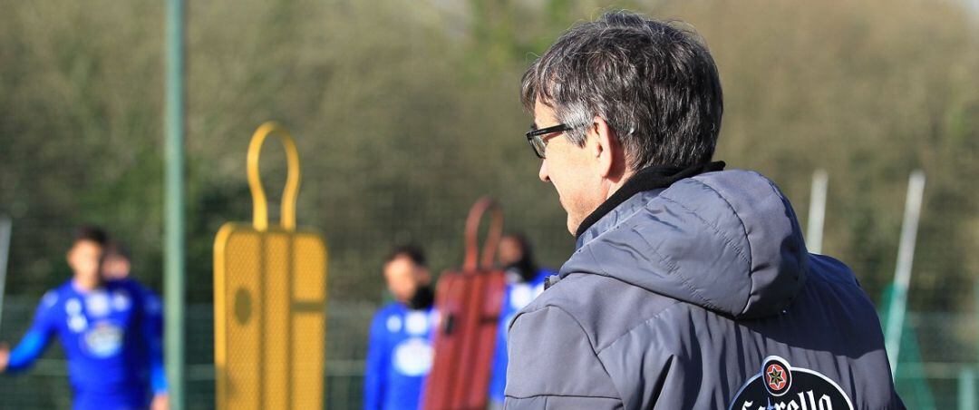 Fernando Vázquez dirige el último entrenamiento del Deportivo