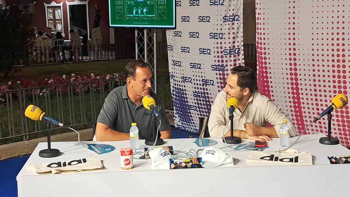 Etxeberria y el Real Murcia: "No hubiese bajado a Primera RFEF con otro club"