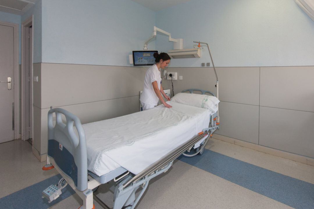 Preparación de una habitación en un hospital 