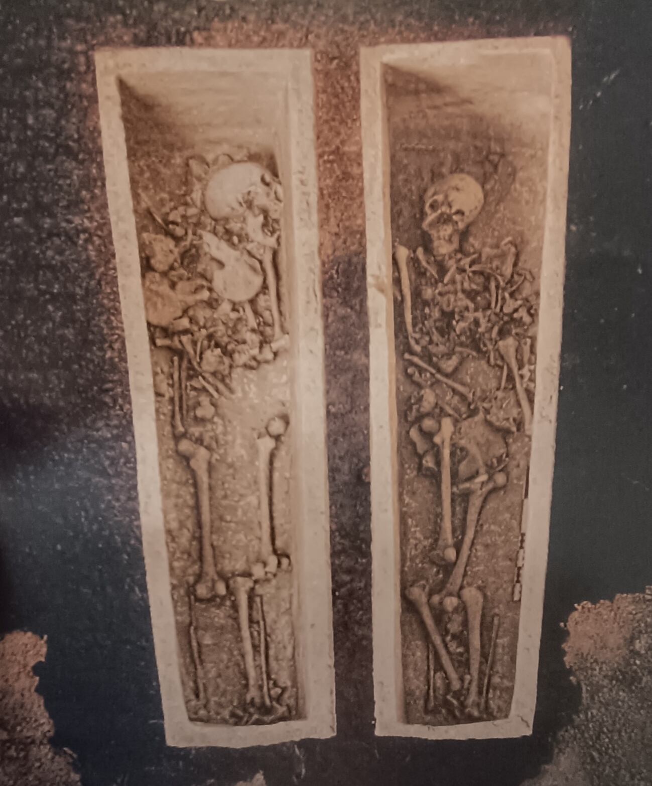 Cartel del documental &#039;Los sarcófagos de Ubierna&#039;