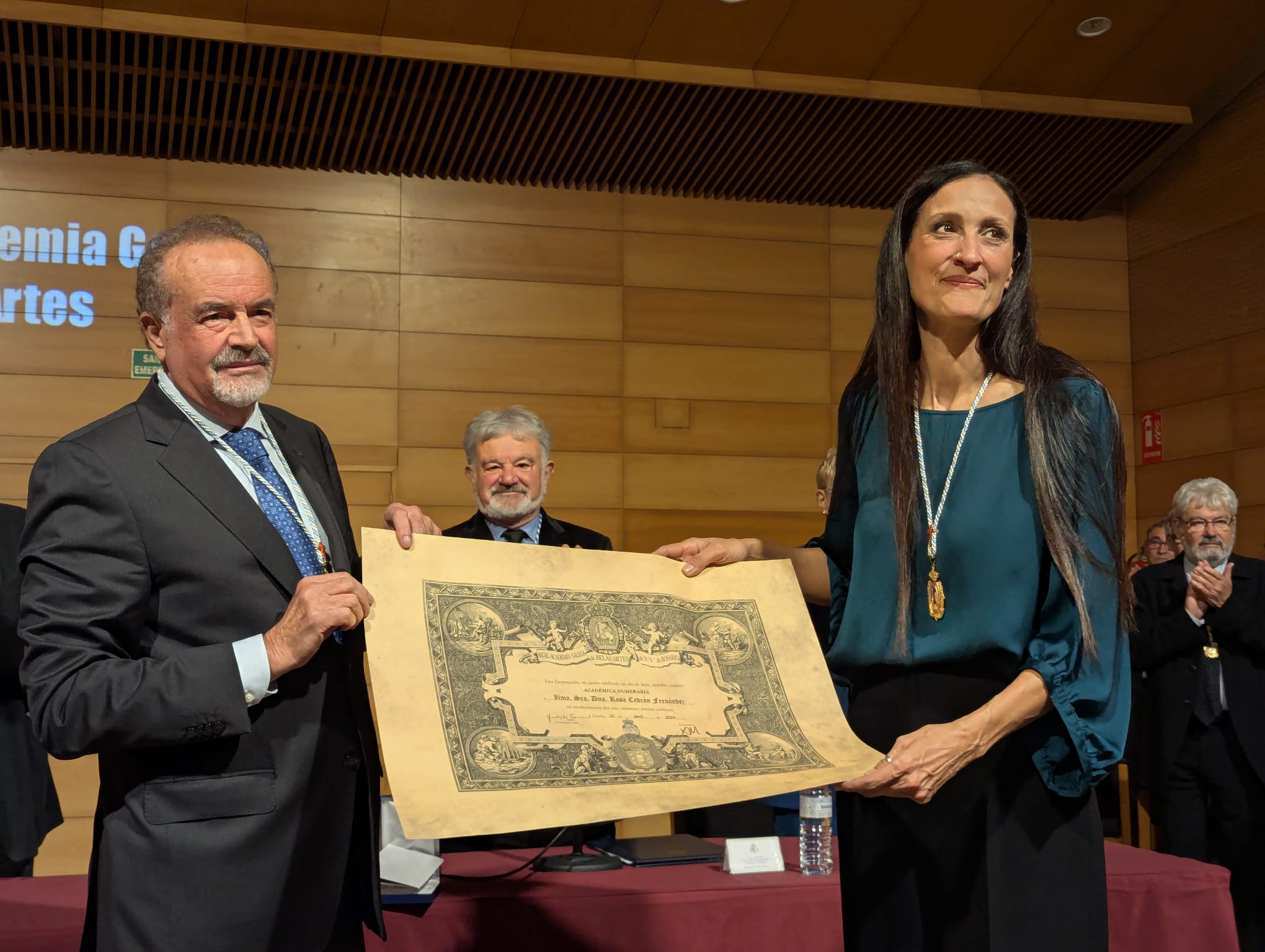 Rosa Cedrón ingresa en la Academia Gallega de Bellas Artes