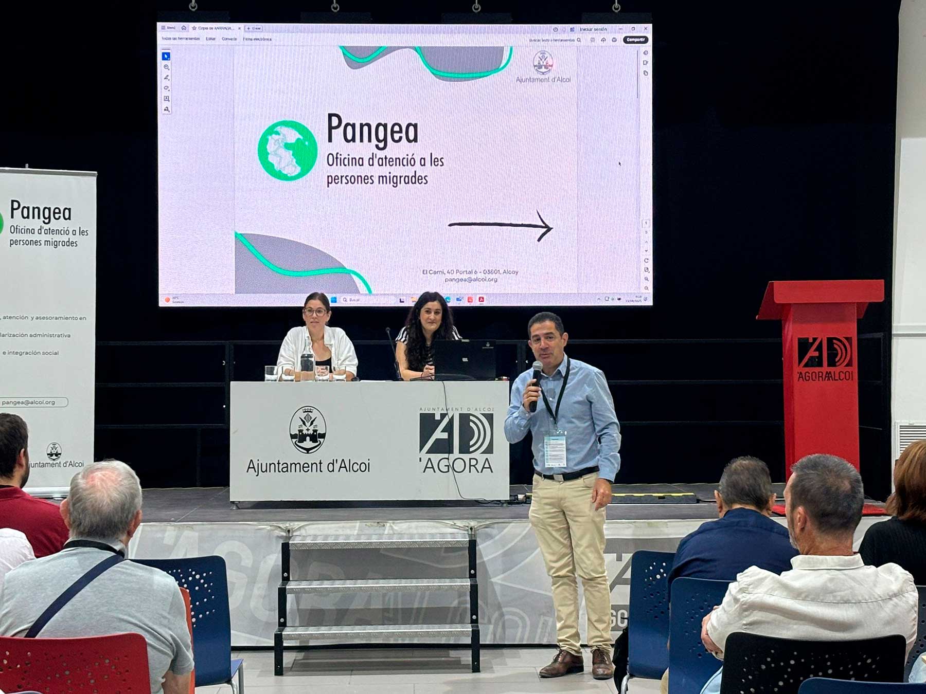 Toni Francés inauguró esta jornada con su intervención