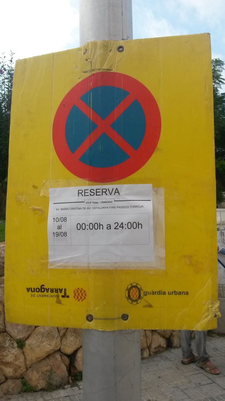 El cartell de la polèmica amb la data correcta.