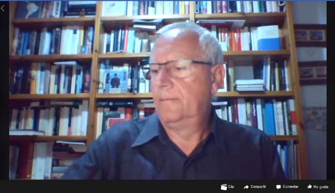 Momento del Facebook Life del alcalde de Dénia, Vicent Grimalt.