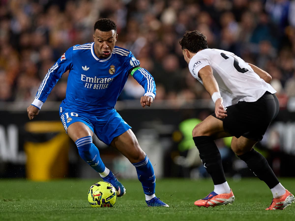 El Valencia se hunde ante el Real Madrid y Mestalla pide la dimisión de Corberán