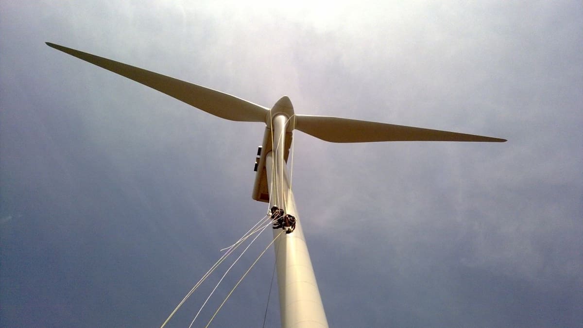 Fallece electrocutado un joven de 23 años al acceder al interior un molino eólico