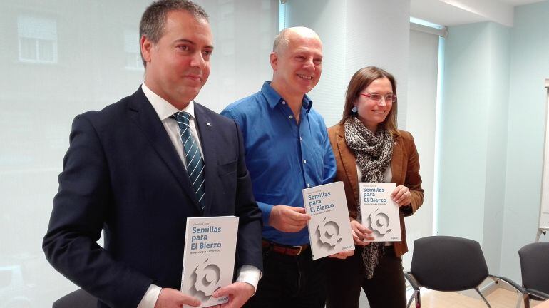 Presentación del libro de Valentín Carrera