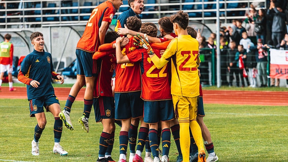 Imagen reciente de los jugadores de La Roja Sub-15