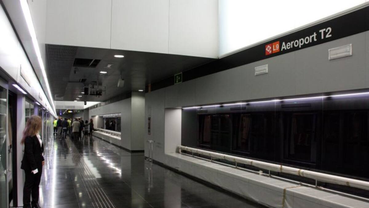 Anar en metro a l'aeroport costarà 4,5 euros