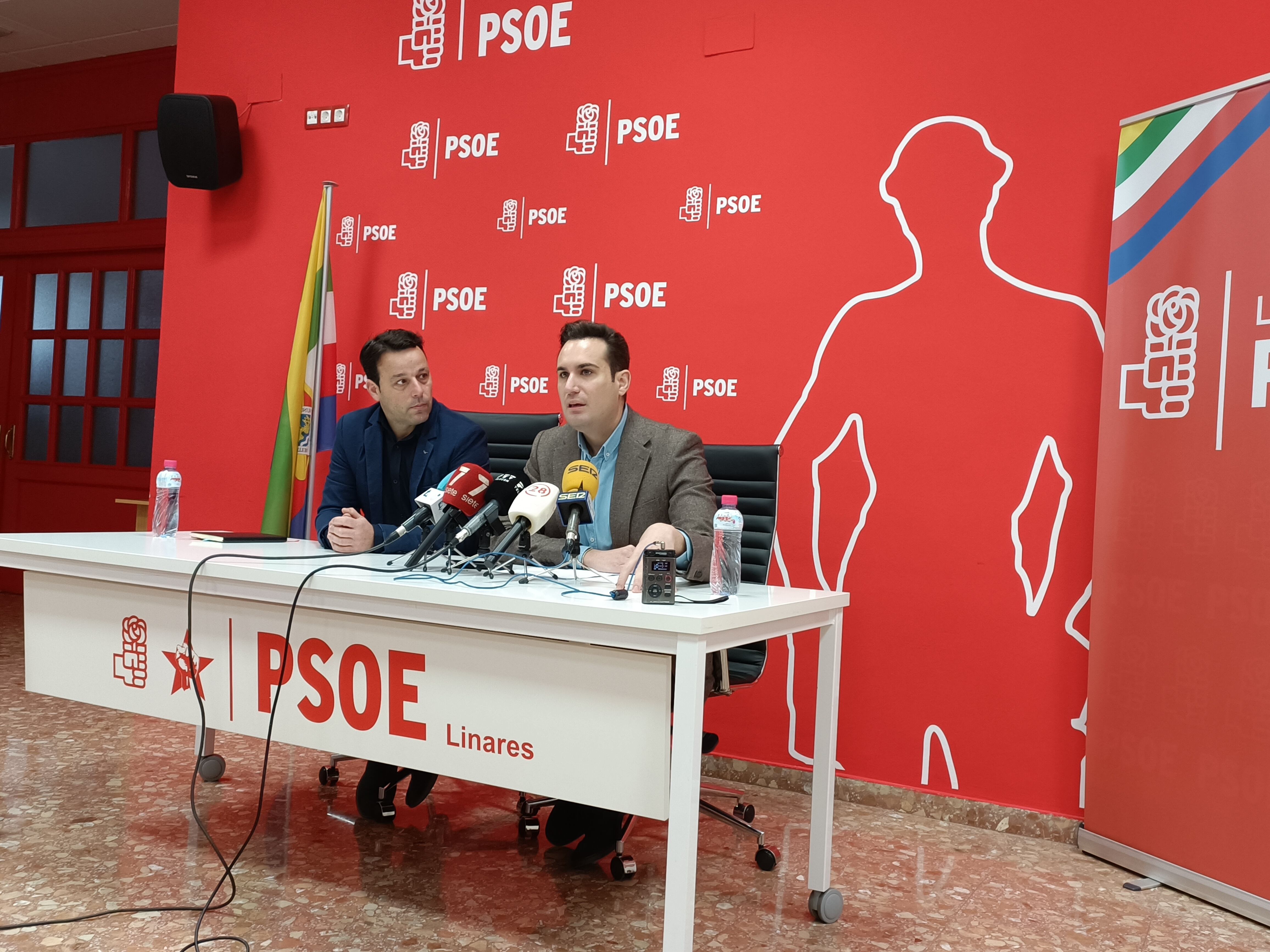 Rueda de prensa de José Latorre y Javier Perales en PSOE Linares.