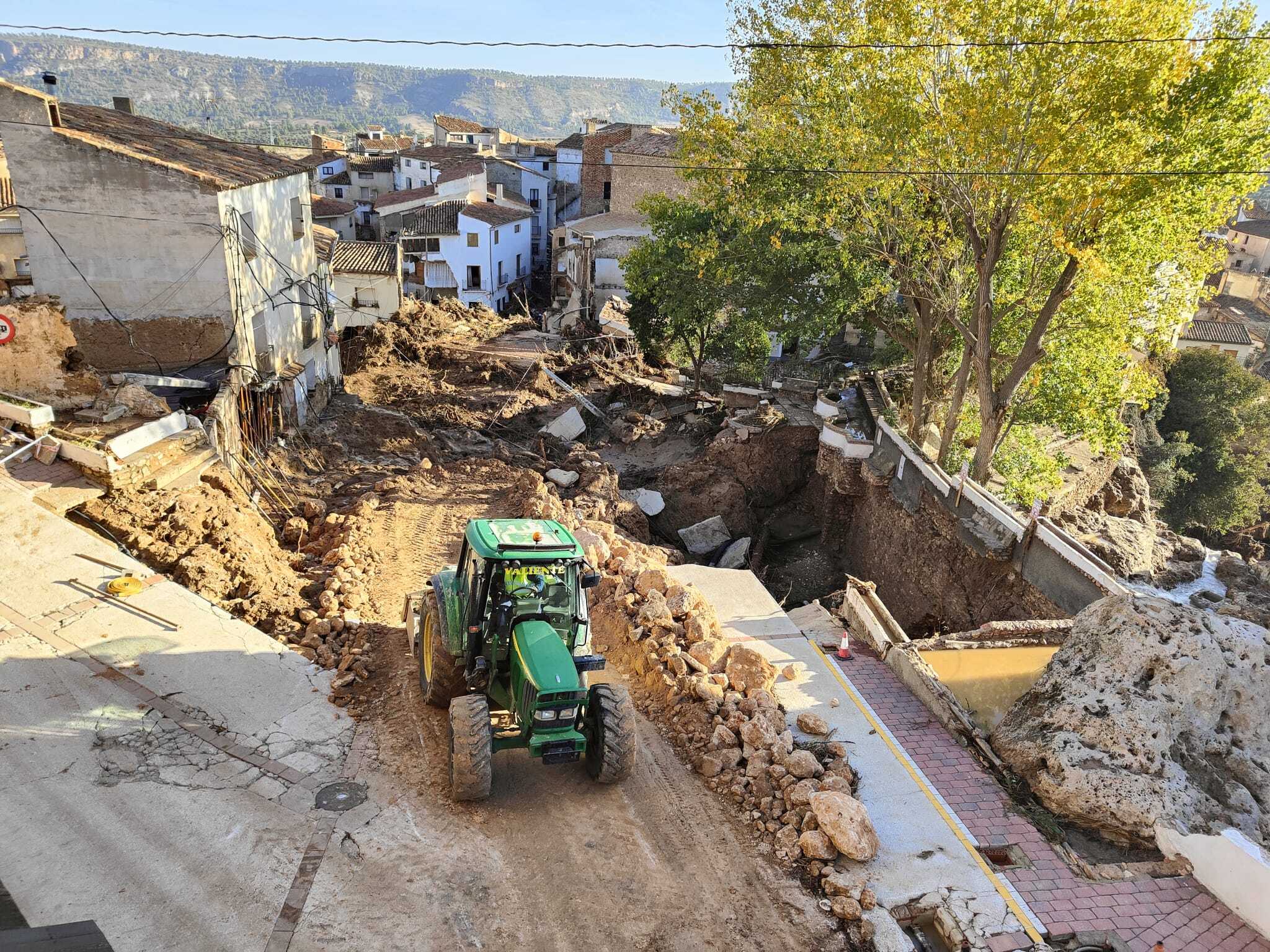 La calle de Letur, antes del comienzo de los trabajos de reconstrucción.