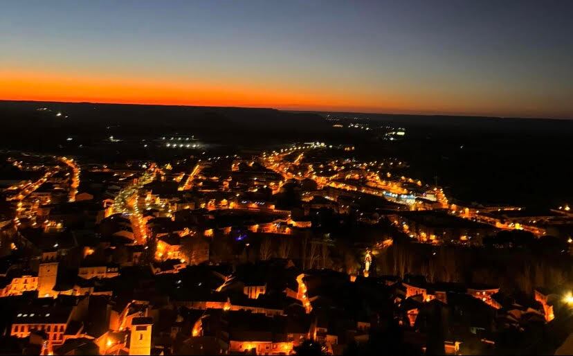 Peñafiel, iluminada al atardecer