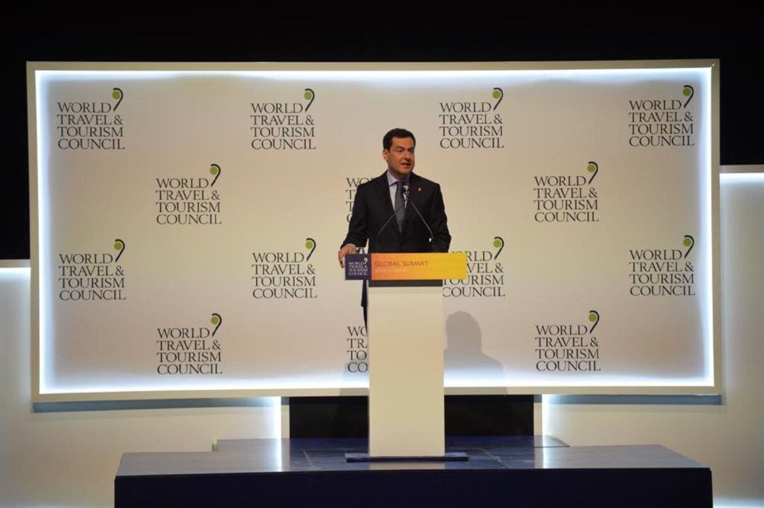 El presidente de la Junta durante la inaguración de la WTTC