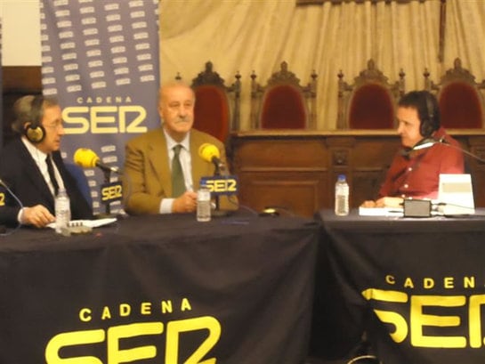 El seleccionador nacional pasó por los micrófonos de &#039;El Larguero&#039; desde la Universidad de Salamanca