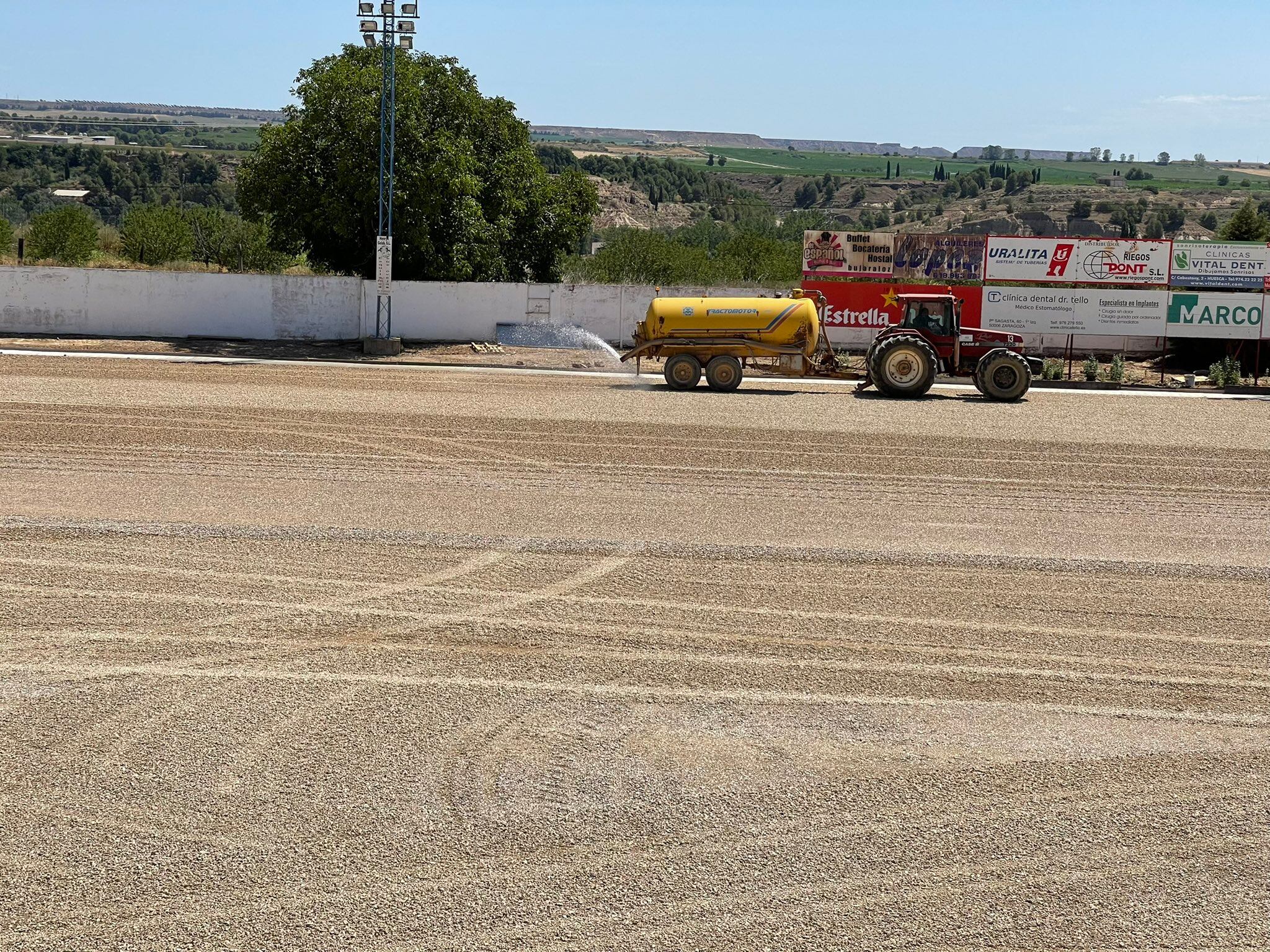 El campo de El Carmen de Sariñena está en obras