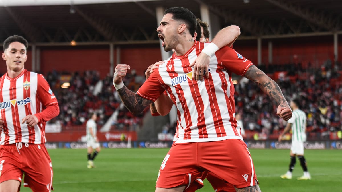 Miguel declara su amor al Almería: “Me gustaría seguir”