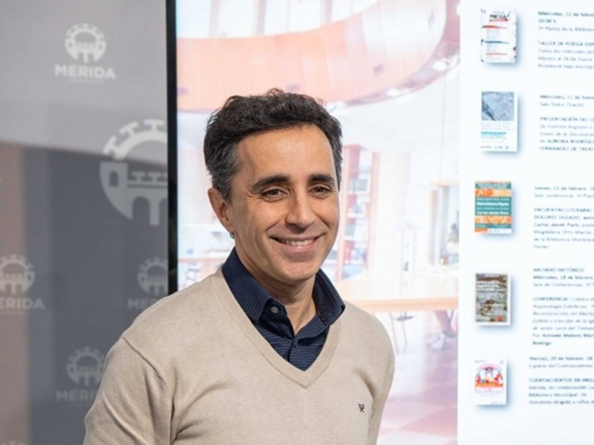 Raúl Aragoneses profundiza en Mérida sobre el microrrelato experimental