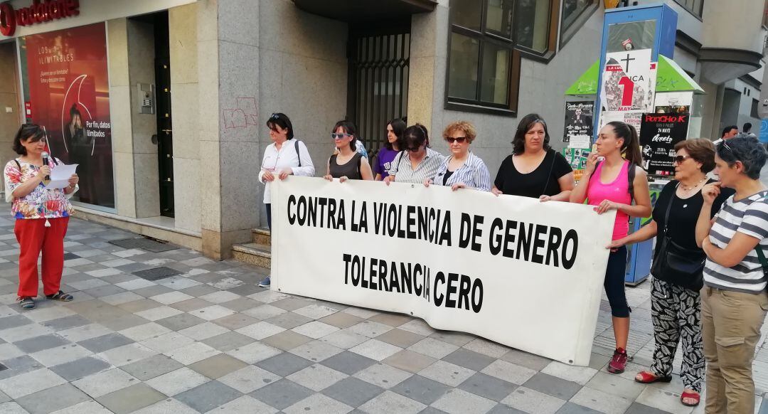 Las concentraciones de los Lunes de Luto de Cuenca se celebran ahora en Carretería.