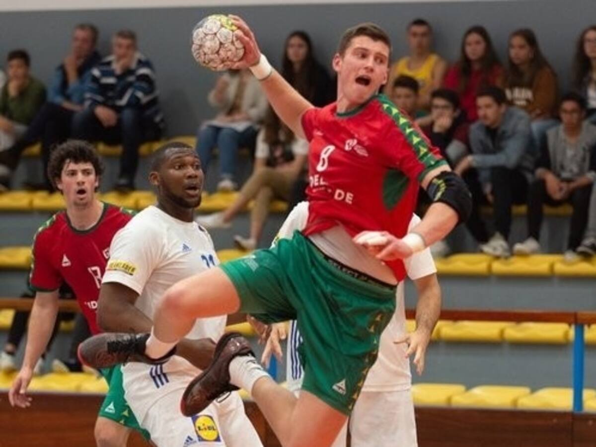 El Ademar confirma a Tiago Sousa