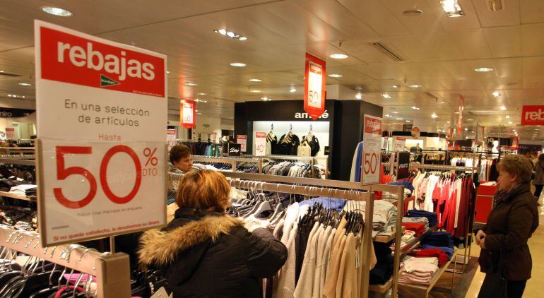 Rebajas en un centro comercial de Valladolid